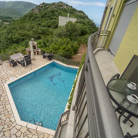 Villa Montenegrina Petrovac ภายนอก รูปภาพ