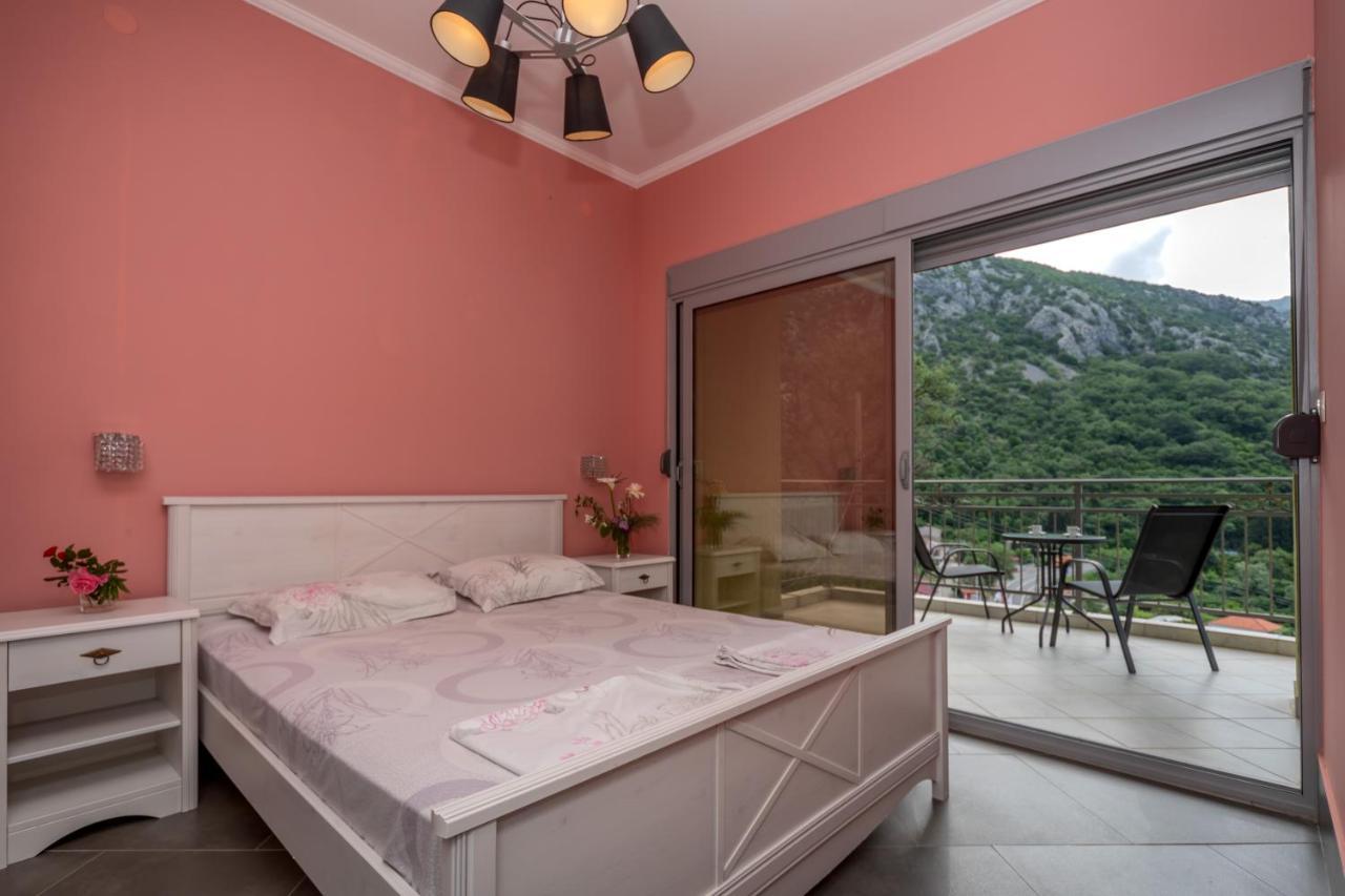 Villa Montenegrina Petrovac ภายนอก รูปภาพ