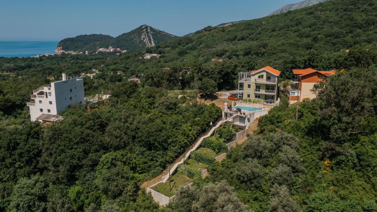 Villa Montenegrina Petrovac ภายนอก รูปภาพ