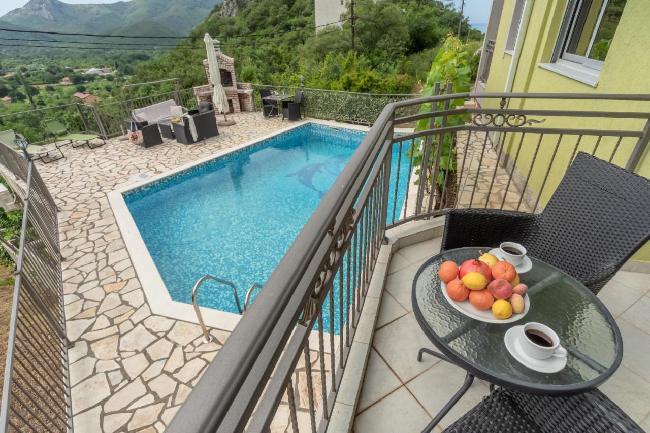 Villa Montenegrina Petrovac ภายนอก รูปภาพ