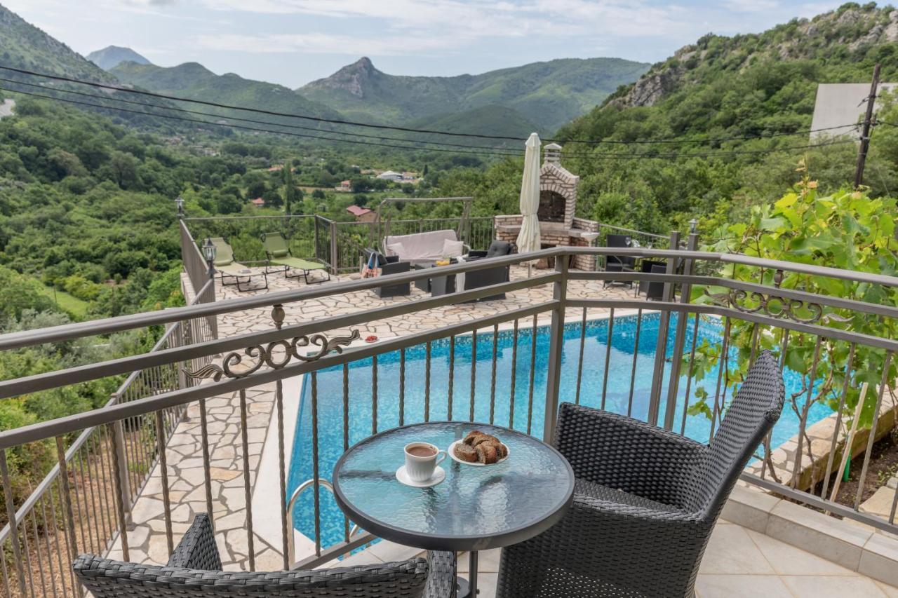 Villa Montenegrina Petrovac ภายนอก รูปภาพ