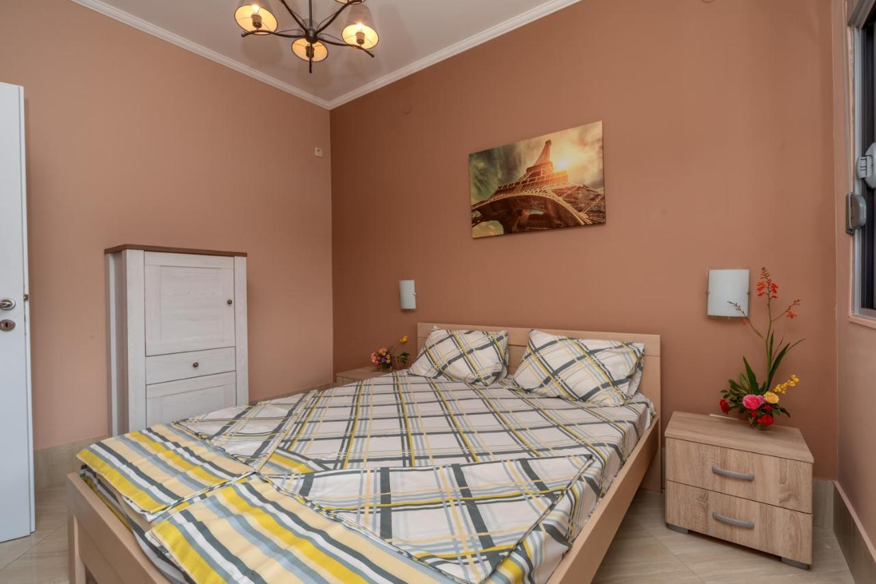 Villa Montenegrina Petrovac ภายนอก รูปภาพ