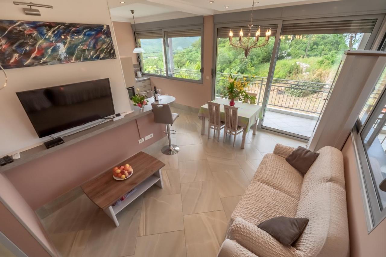 Villa Montenegrina Petrovac ภายนอก รูปภาพ
