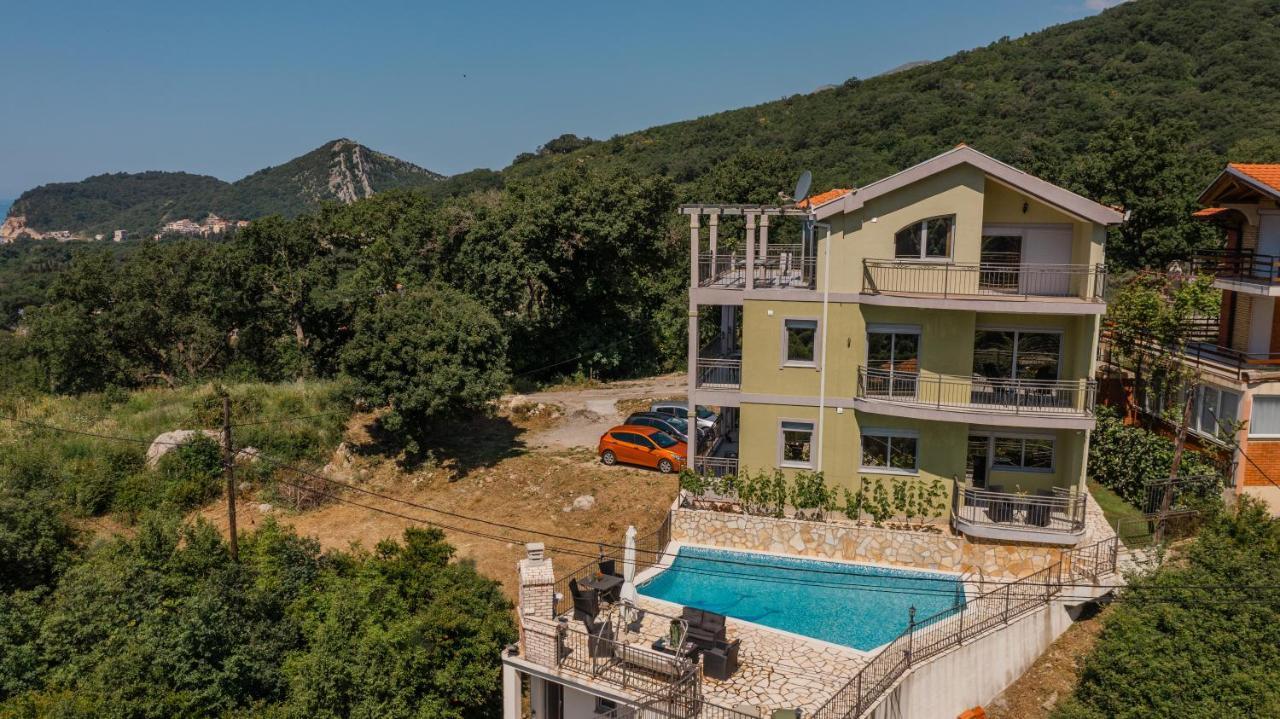 Villa Montenegrina Petrovac ภายนอก รูปภาพ