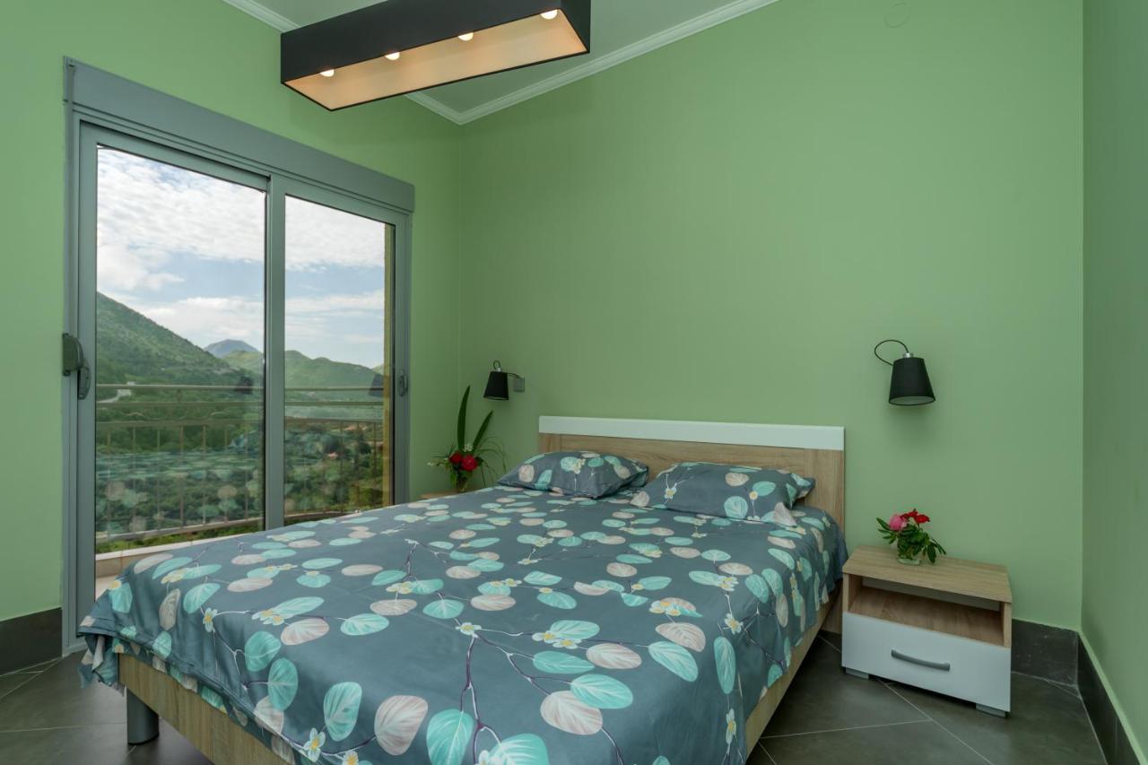 Villa Montenegrina Petrovac ภายนอก รูปภาพ