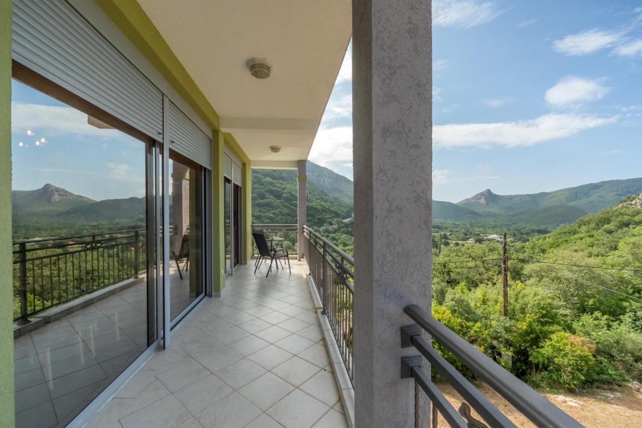 Villa Montenegrina Petrovac ภายนอก รูปภาพ