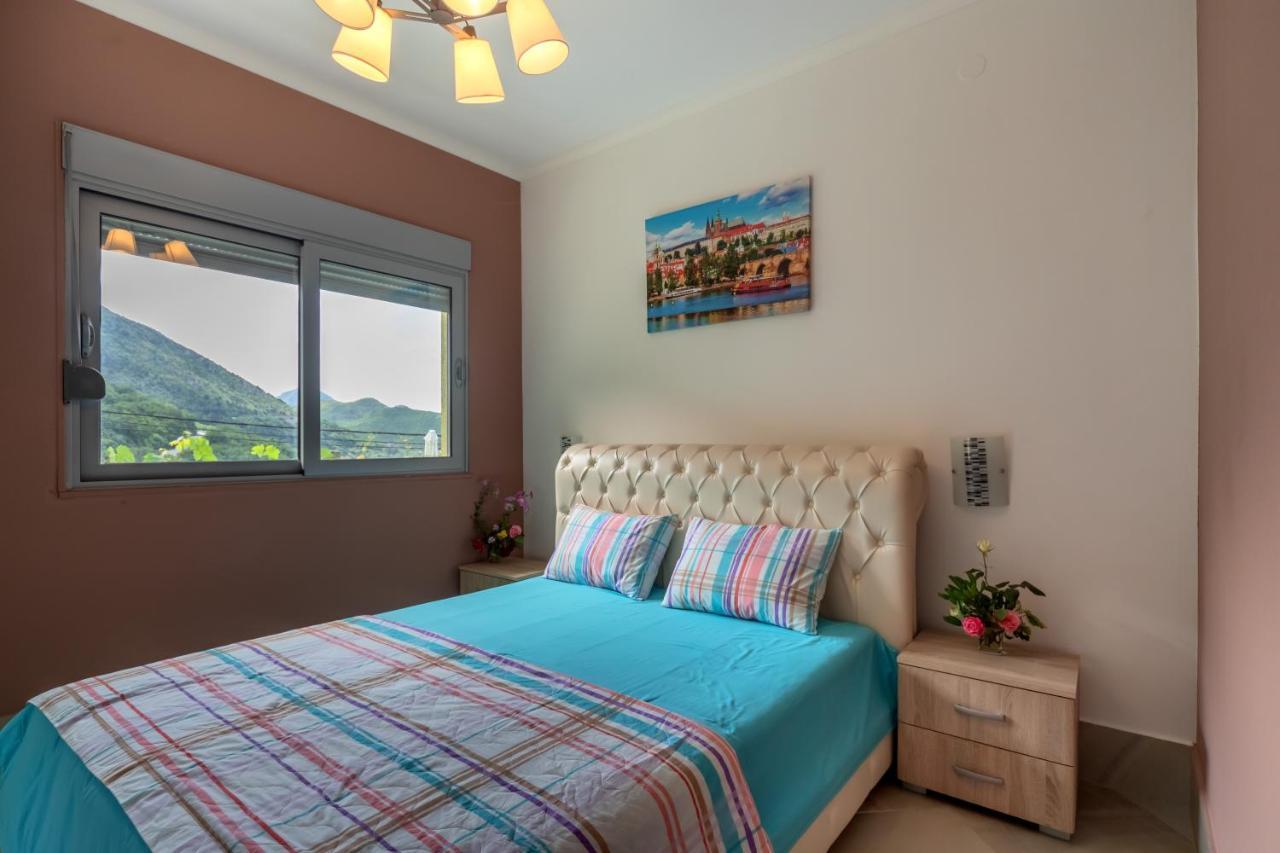 Villa Montenegrina Petrovac ภายนอก รูปภาพ