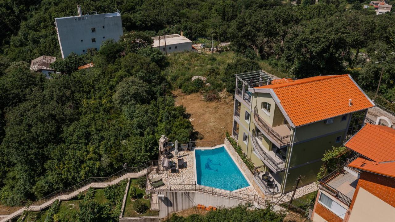 Villa Montenegrina Petrovac ภายนอก รูปภาพ