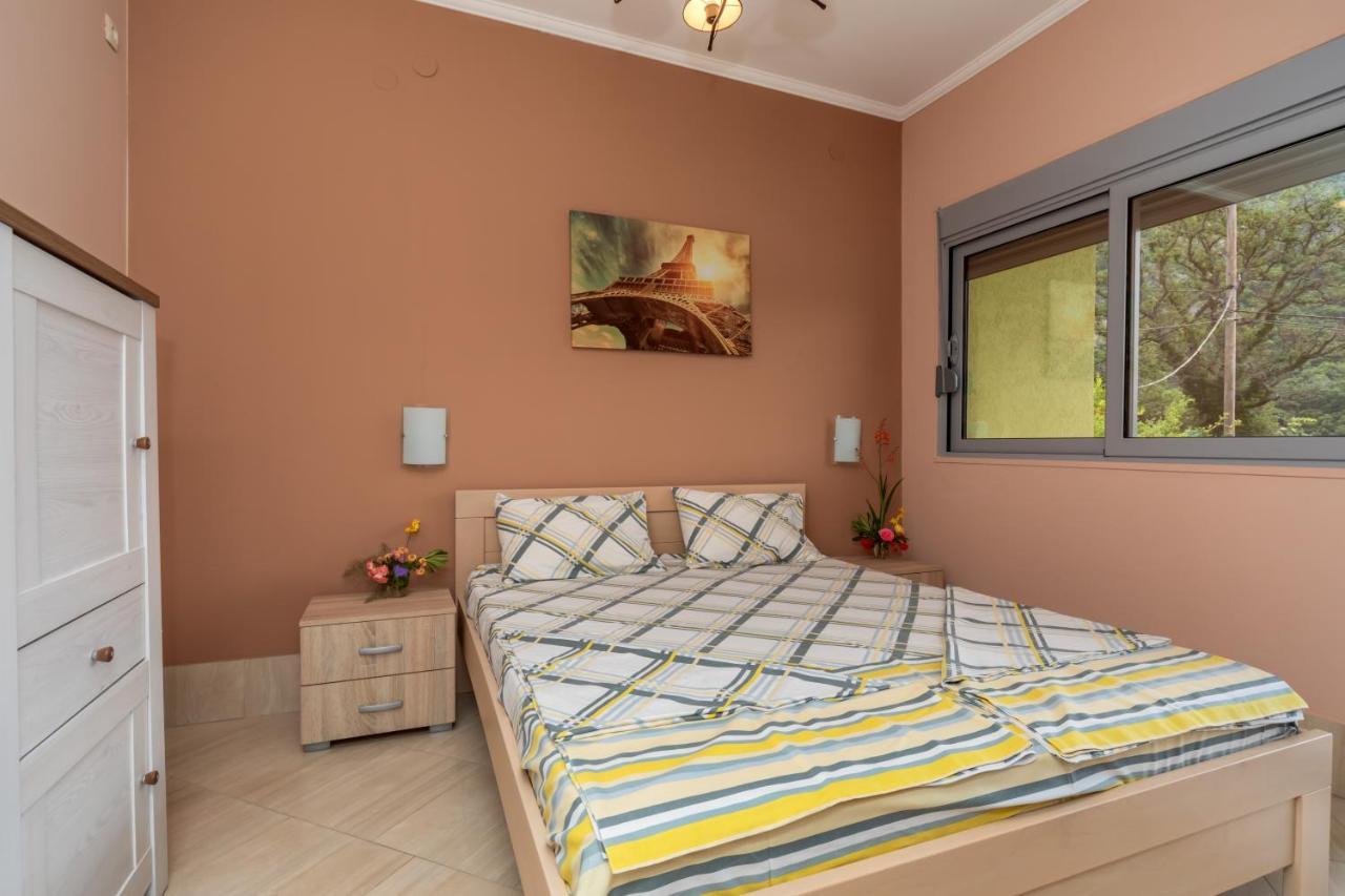 Villa Montenegrina Petrovac ภายนอก รูปภาพ